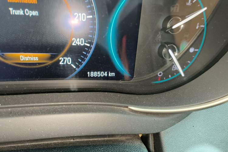Used Buick LaCrosse 2014 2.0T SIDI Smart Luxury Flagship Edition Odometer Close Up