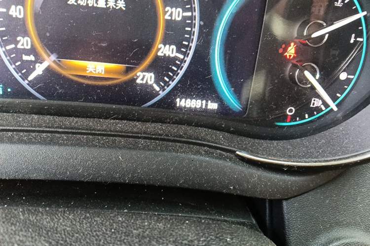 Used Buick LaCrosse 2014 2.0T SIDI Smart Luxury Flagship Edition Odometer Close Up