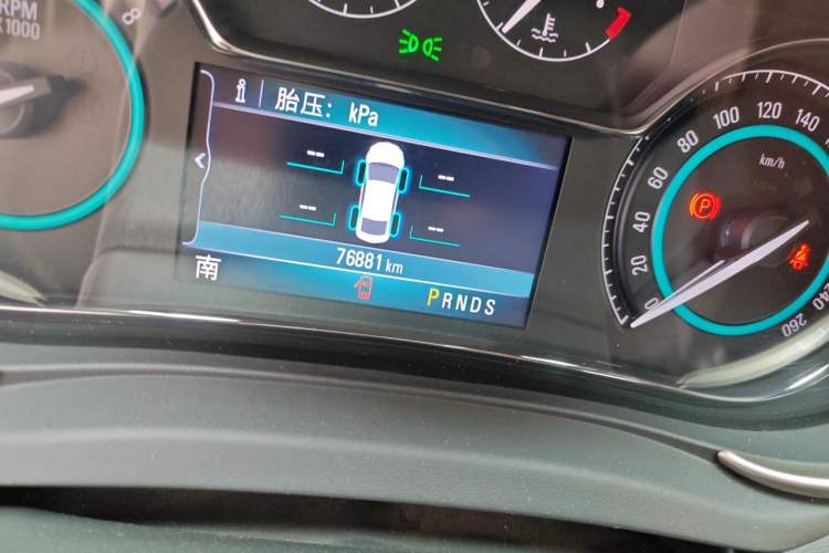 Used Buick LaCrosse 2014 2.0T SIDI Elite Tech Version Odometer Close Up