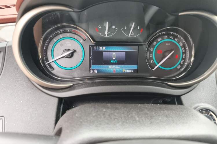 Used Buick LaCrosse 2014 2.0T SIDI Elite Tech Version Odometer Close Up