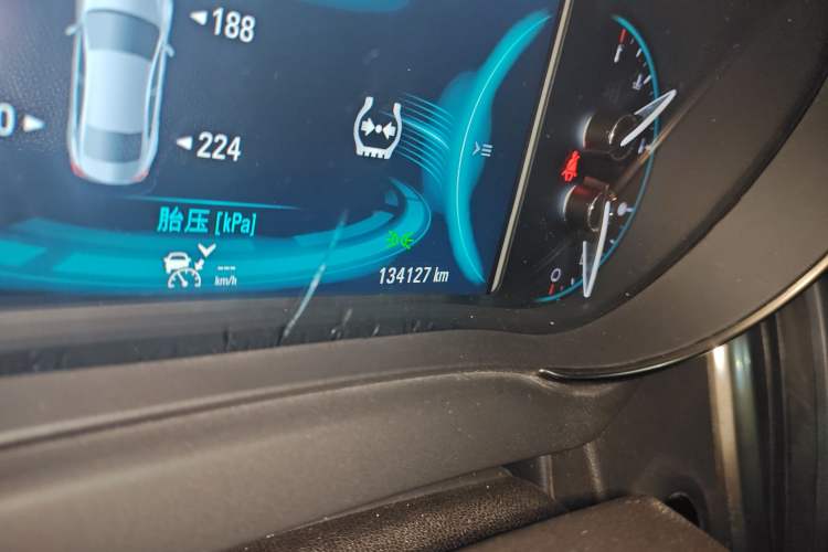 Used Buick LaCrosse 2014 2.0T SIDI Smart Luxury Flagship Edition Odometer Close Up
