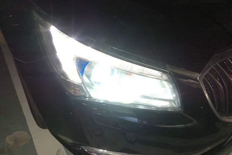 Used Buick LaCrosse 2014 2.0T SIDI Smart Luxury Flagship Edition Right Front Headlight