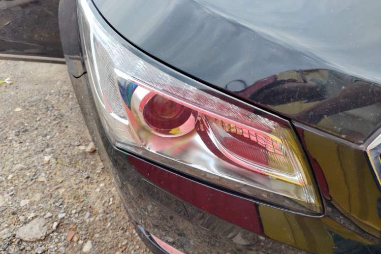 Used Buick LaCrosse 2014 2.0T SIDI Elite Tech Version Right Front Headlight