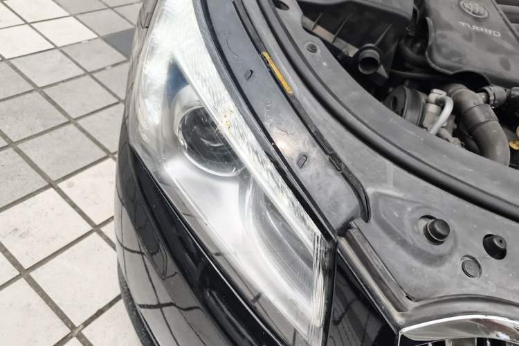 Used Buick LaCrosse 2014 2.0T SIDI Elite Tech Version Right Front Headlight