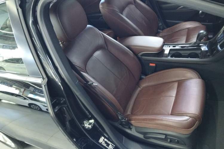 Used Buick LaCrosse 2014 2.0T SIDI Elite Tech Version Right Front Seat