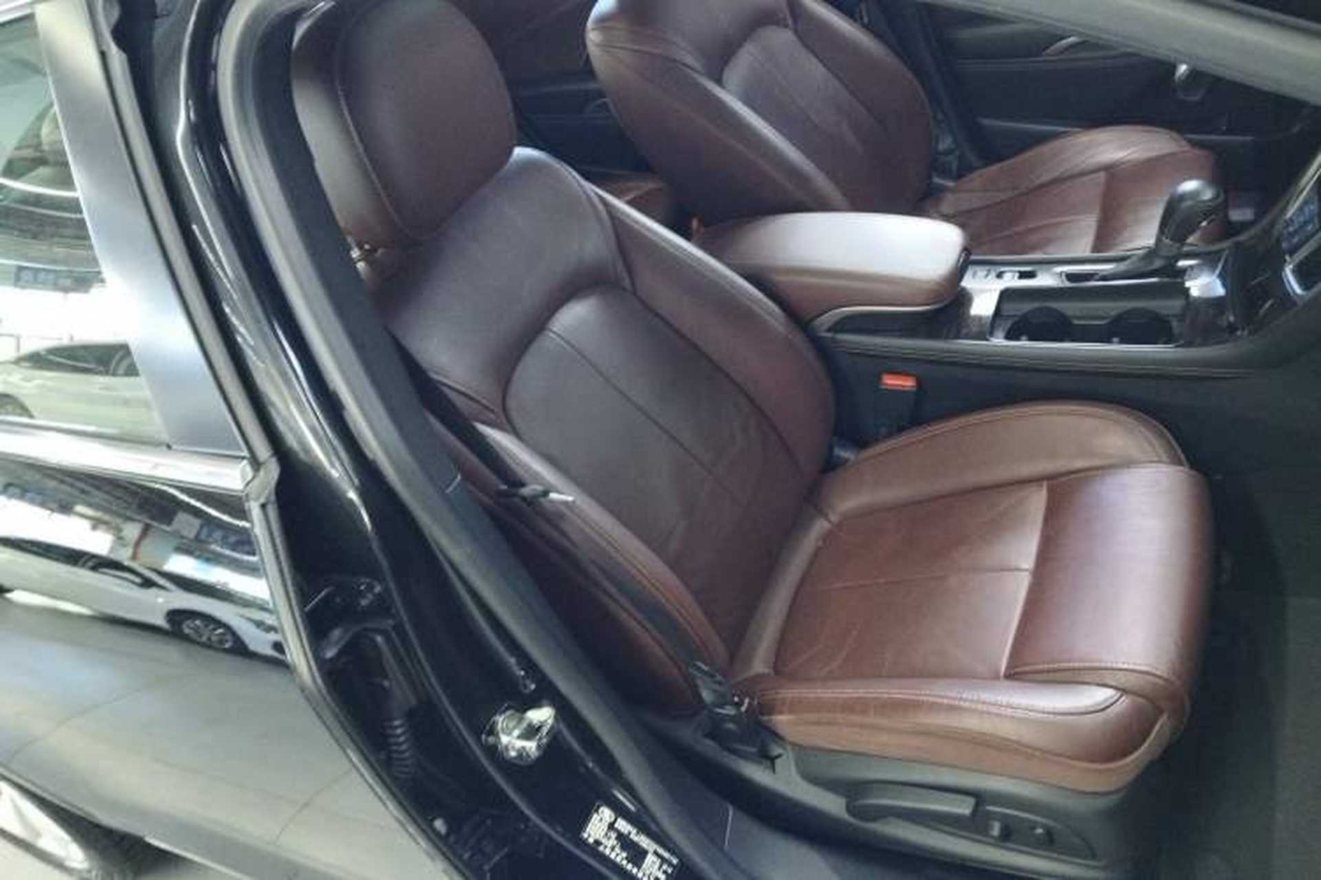 Used Buick LaCrosse 2014 2.0T SIDI Elite Tech Version Right Front Seat