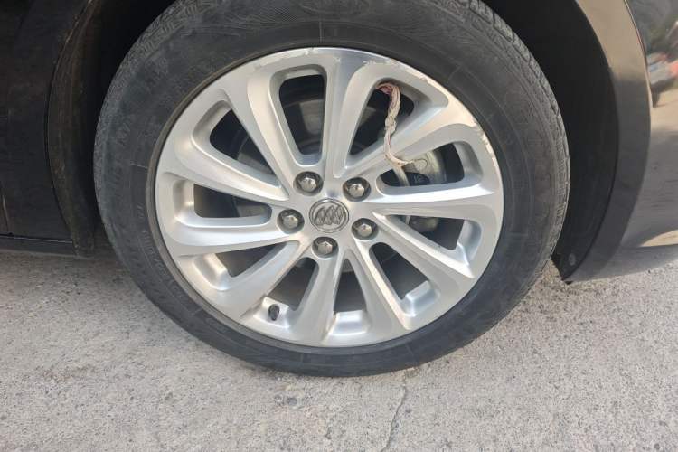 Used Buick LaCrosse 2014 2.0T SIDI Smart Luxury Flagship Edition Right Front Wheel Hub