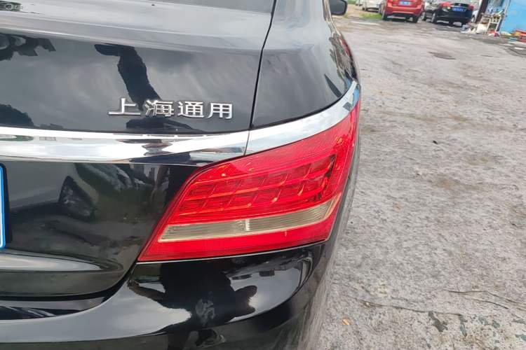 Used Buick LaCrosse 2014 2.0T SIDI Elite Tech Version Right Rear Taillight
