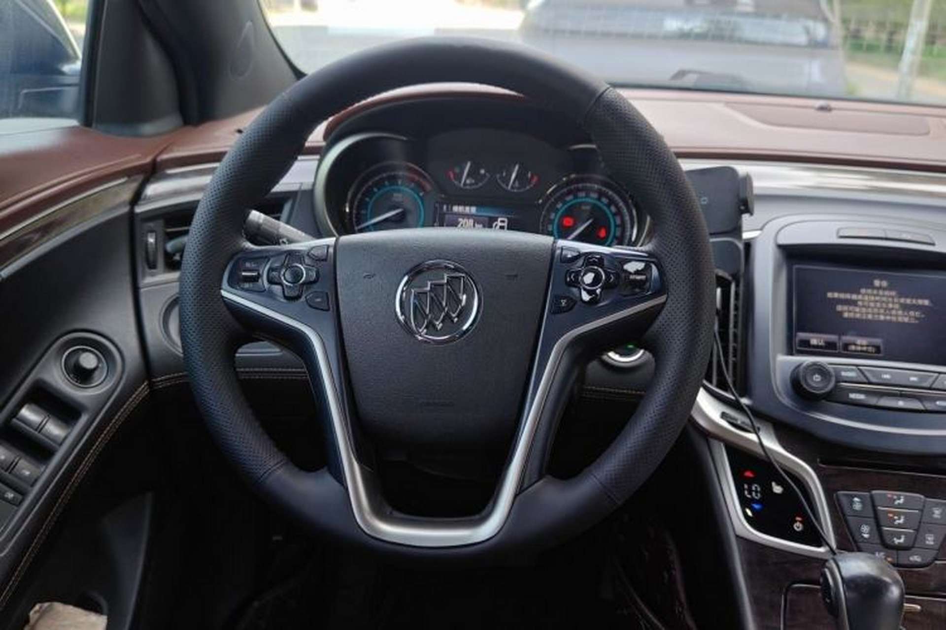 Used Buick LaCrosse 2014 2.0T SIDI Elite Tech Version Steering Wheel