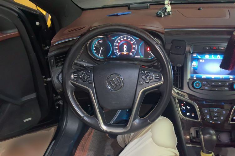 Used Buick LaCrosse 2014 2.0T SIDI Smart Luxury Flagship Edition Steering Wheel