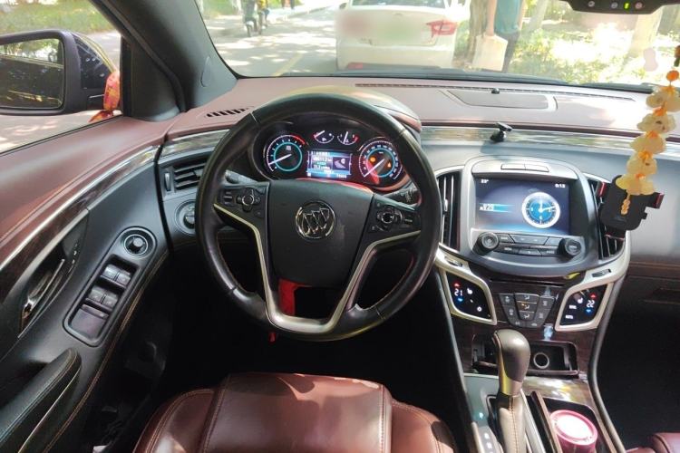 Used Buick LaCrosse 2014 2.0T SIDI Elite Tech Version Steering Wheel