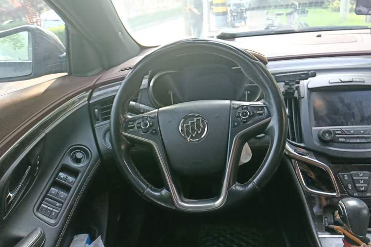 Used Buick LaCrosse 2014 2.0T SIDI Smart Luxury Flagship Edition Steering Wheel