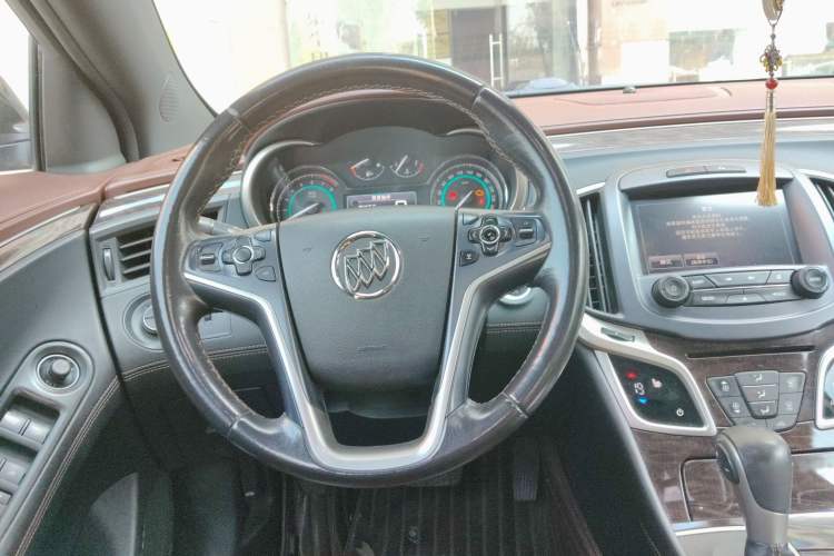 Used Buick LaCrosse 2014 2.0T SIDI Elite Tech Version Steering Wheel