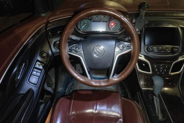 Used Buick LaCrosse 2014 2.0T SIDI Elite Tech Version Steering Wheel