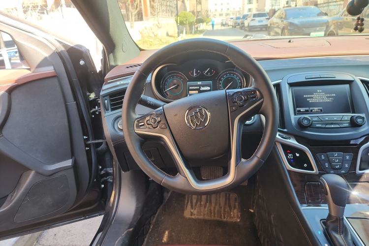 Used Buick LaCrosse 2014 2.0T SIDI Elite Tech Version Steering Wheel