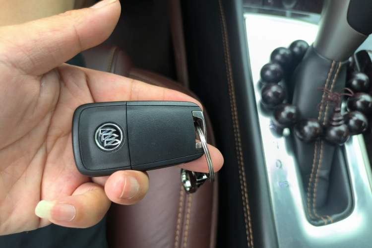 Used Buick LaCrosse 2014 2.0T SIDI Elite Tech Version Vehicle Key