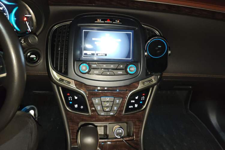 Used Buick LaCrosse 2014 2.0T SIDI Smart Luxury Flagship Edition Audio And AC Panel