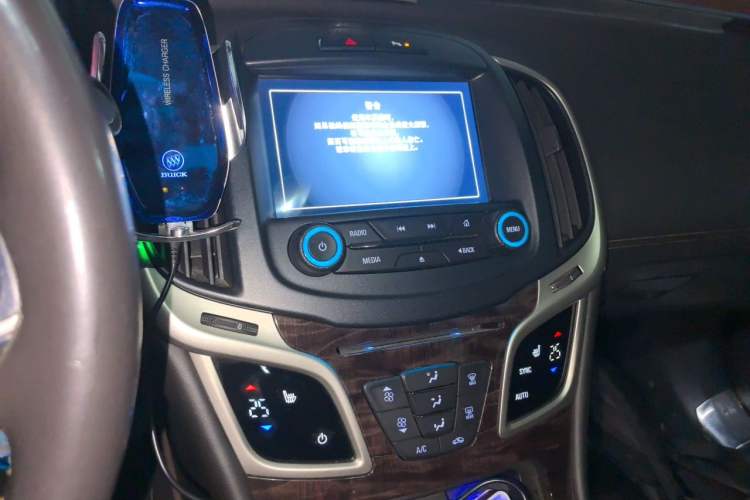Used Buick LaCrosse 2014 2.0T SIDI Elite Tech Version Audio And AC Panel