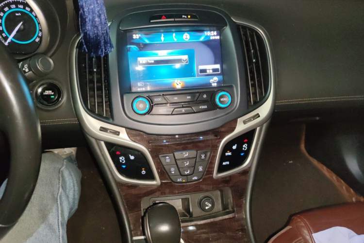 Used Buick LaCrosse 2014 2.0T SIDI Elite Tech Version Audio And AC Panel