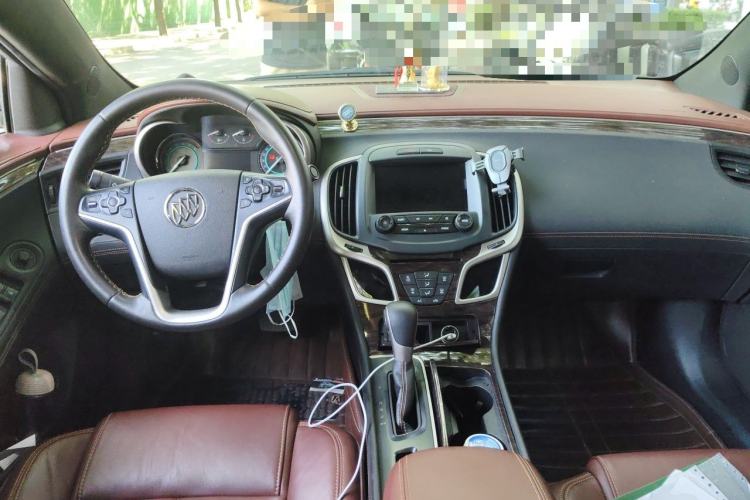 Used Buick LaCrosse 2014 2.0T SIDI Elite Tech Version Center Console