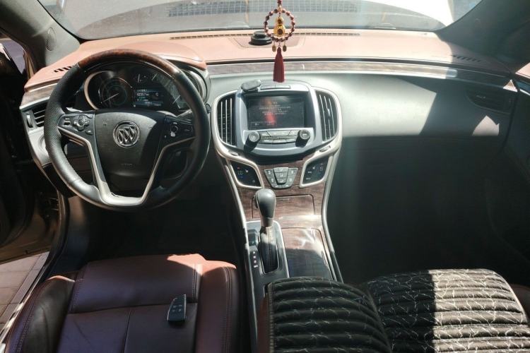 Used Buick LaCrosse 2014 2.0T SIDI Elite Tech Version Center Console