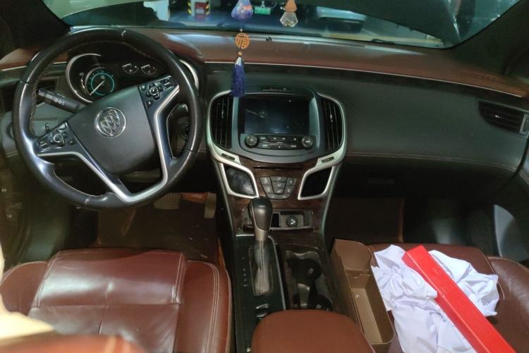 Used Buick LaCrosse 2014 2.0T SIDI Elite Tech Version Center Console