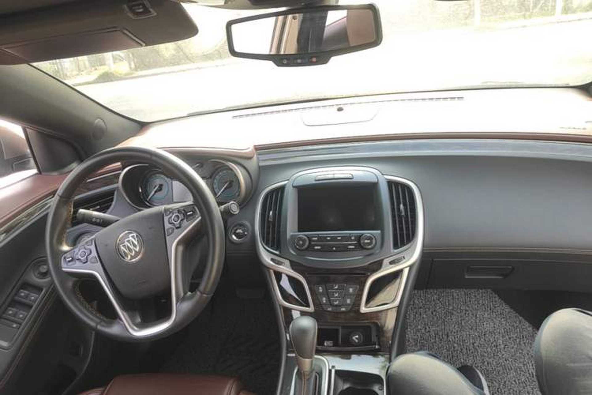 Used Buick LaCrosse 2014 2.0T SIDI Elite Tech Version Center Console