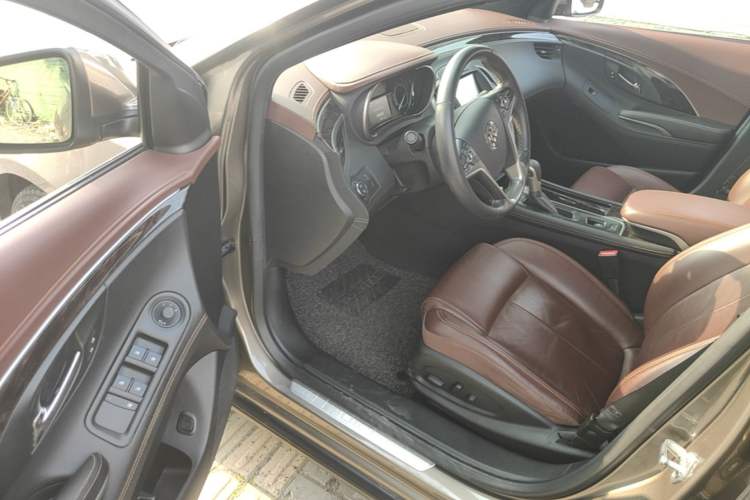 Used Buick LaCrosse 2014 2.0T SIDI Elite Tech Version Driver Seat