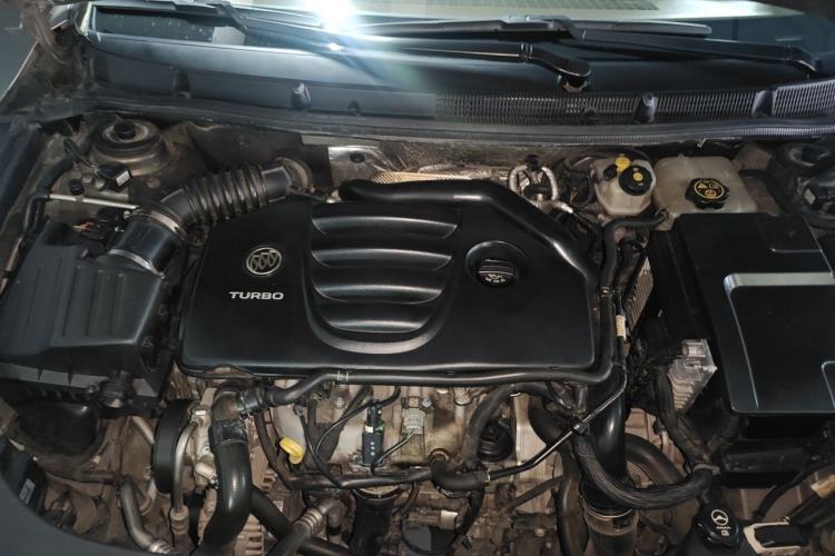 Used Buick LaCrosse 2014 2.0T SIDI Smart Luxury Flagship Edition Engine Bay