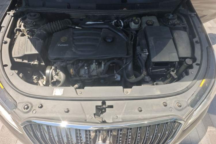 Used Buick LaCrosse 2014 2.0T SIDI Smart Luxury Flagship Edition Engine Bay