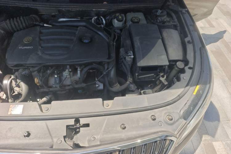Used Buick LaCrosse 2014 2.0T SIDI Smart Luxury Flagship Edition Engine Bay Left