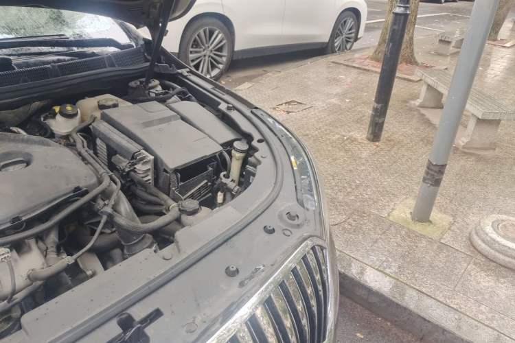 Used Buick LaCrosse 2014 2.0T SIDI Smart Luxury Flagship Edition Engine Bay Left