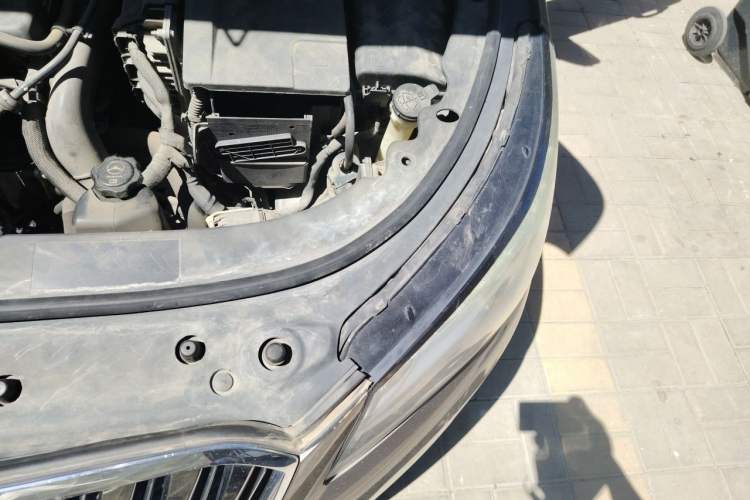 Used Buick LaCrosse 2014 2.0T SIDI Elite Tech Version Engine Bay Left