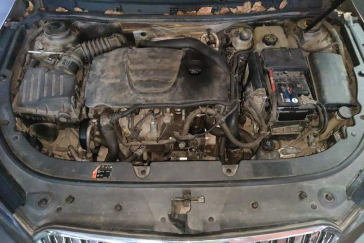 Used Buick LaCrosse 2014 2.0T SIDI Elite Tech Version Engine Bay