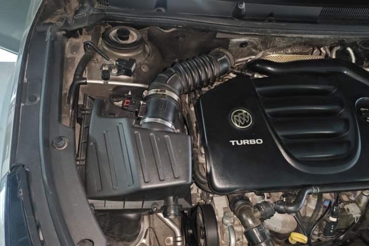 Used Buick LaCrosse 2014 2.0T SIDI Smart Luxury Flagship Edition Engine Bay Right