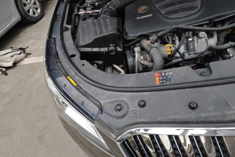 Used Buick LaCrosse 2014 2.0T SIDI Smart Luxury Flagship Edition Engine Bay Right
