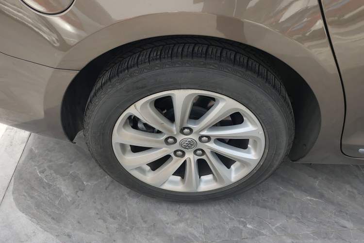 Used Buick LaCrosse 2014 2.0T SIDI Smart Luxury Flagship Edition Exterior 8