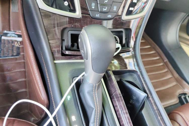 Used Buick LaCrosse 2014 2.0T SIDI Elite Tech Version Gear Lever