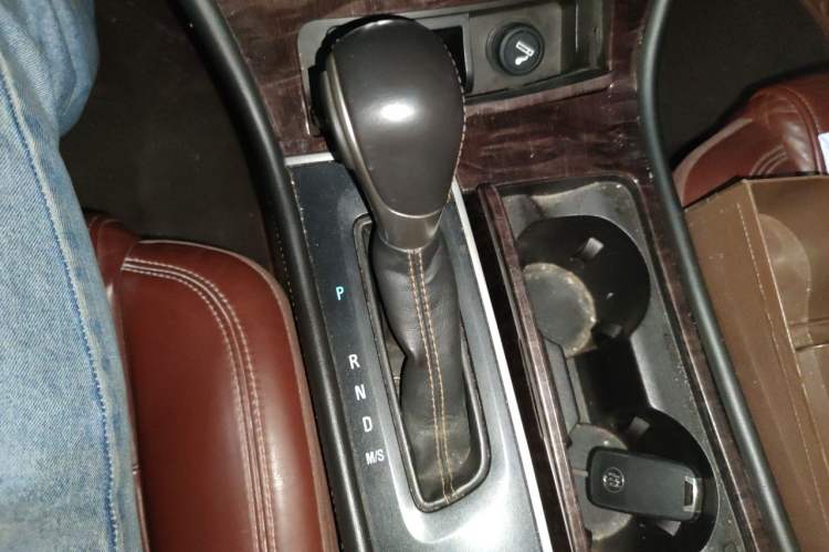 Used Buick LaCrosse 2014 2.0T SIDI Elite Tech Version Gear Lever
