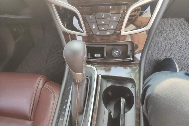 Used Buick LaCrosse 2014 2.0T SIDI Elite Tech Version Gear Lever