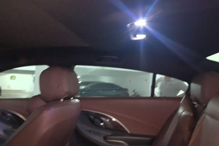 Used Buick LaCrosse 2014 2.0T SIDI Elite Tech Version Headliner