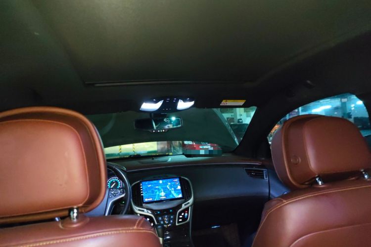 Used Buick LaCrosse 2014 2.0T SIDI Elite Tech Version Headliner