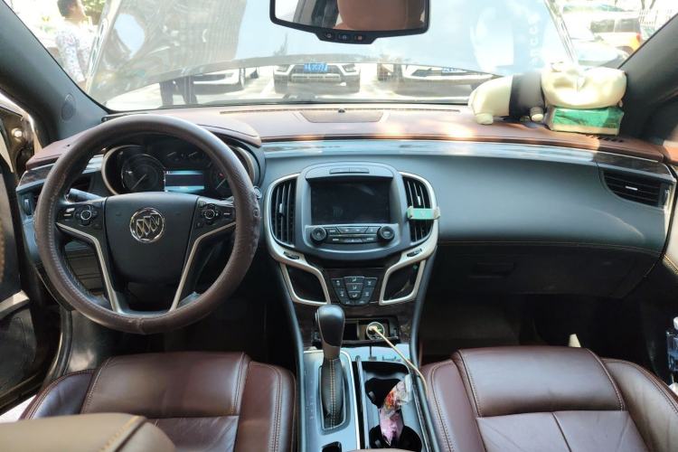 Used Buick LaCrosse 2014 2.0T SIDI Elite Tech Version Interior 2