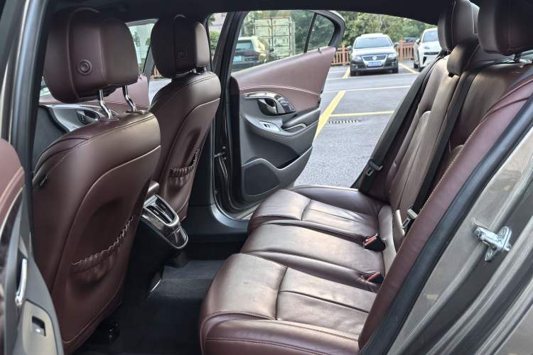 Used Buick LaCrosse 2014 2.0T SIDI Elite Tech Version Interior 3