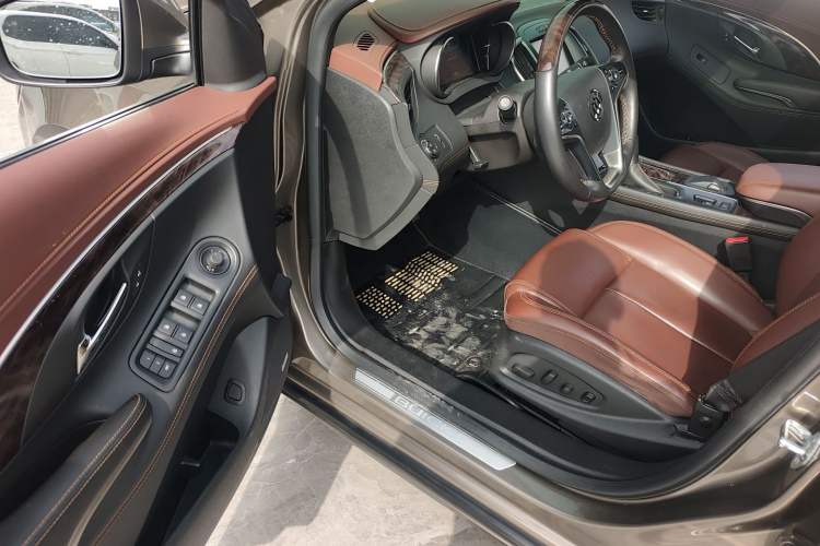 Used Buick LaCrosse 2014 2.0T SIDI Smart Luxury Flagship Edition Interior 3