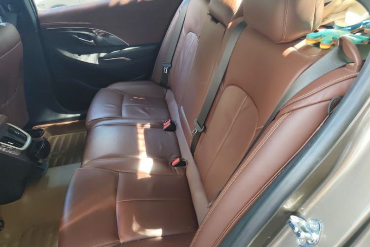 Used Buick LaCrosse 2014 2.0T SIDI Elite Tech Version Interior 4