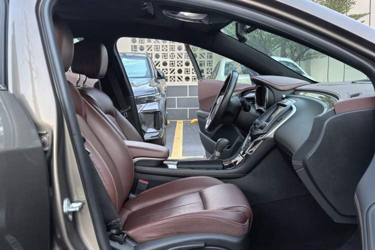 Used Buick LaCrosse 2014 2.0T SIDI Elite Tech Version Interior 5