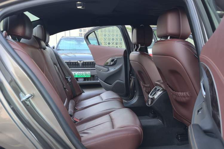 Used Buick LaCrosse 2014 2.0T SIDI Elite Tech Version Interior 6
