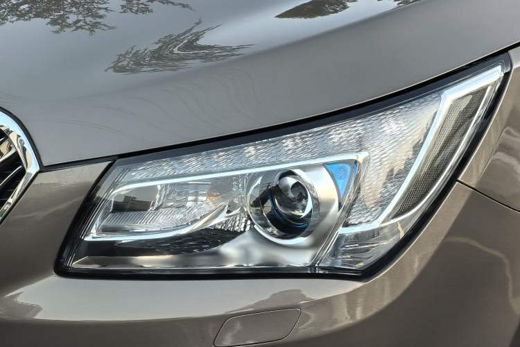 Used Buick LaCrosse 2014 2.0T SIDI Elite Tech Version Left Front Headlight