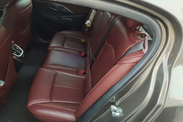 Used Buick LaCrosse 2014 2.0T SIDI Elite Tech Version Left Rear Seat